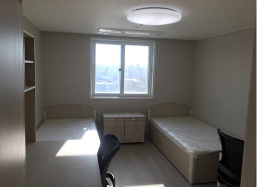 Two beds in an actual Soolim Hall twin room